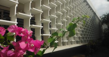 Fachada de la Escuela de Derecho